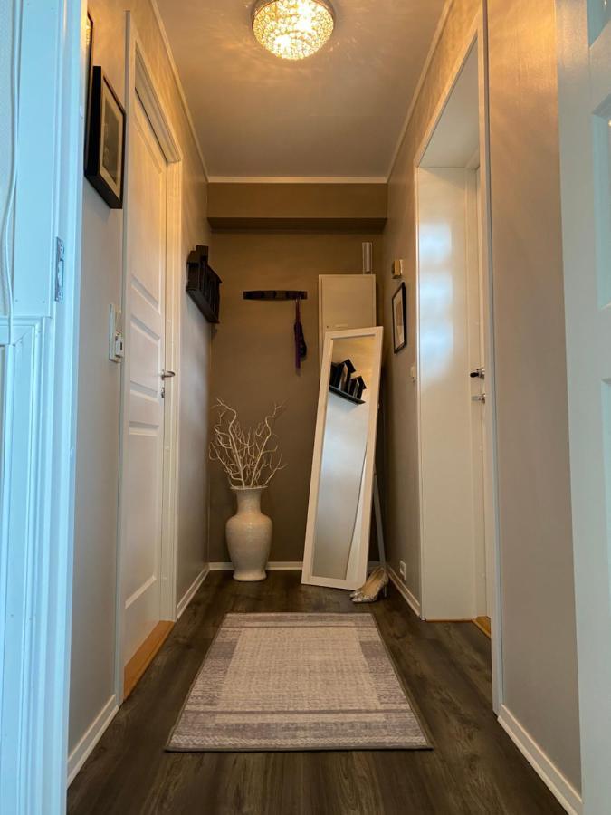Lyngen, Mackay Appartment, Lyngen Lyngseidet ภายนอก รูปภาพ