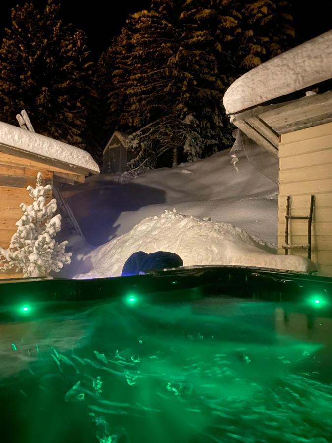 Lyngen, Mackay Appartment, Lyngen Lyngseidet ภายนอก รูปภาพ