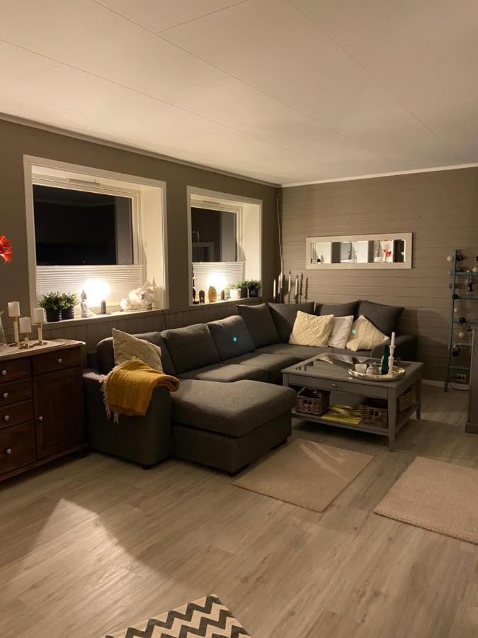 Lyngen, Mackay Appartment, Lyngen Lyngseidet ภายนอก รูปภาพ