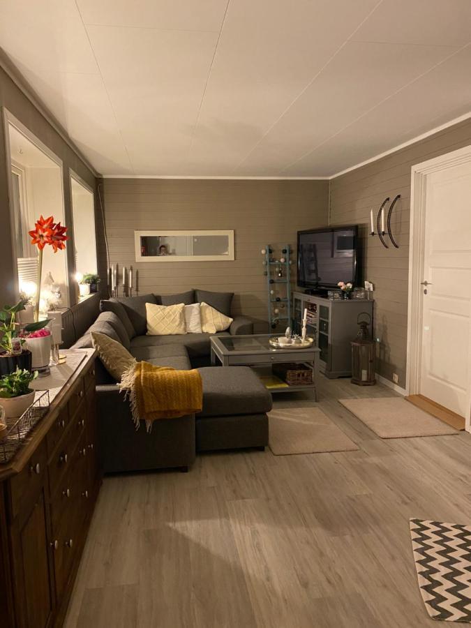 Lyngen, Mackay Appartment, Lyngen Lyngseidet ภายนอก รูปภาพ