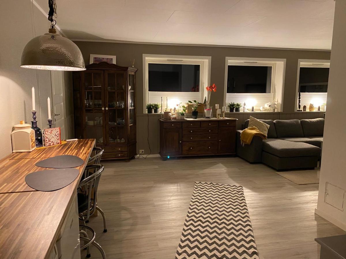 Lyngen, Mackay Appartment, Lyngen Lyngseidet ภายนอก รูปภาพ
